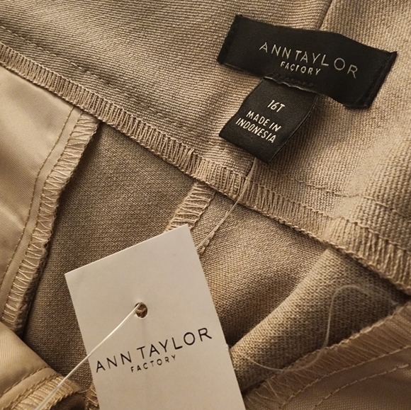 NWT ANN TAYLOR THE FACTORY "THE STRAIGHT" Mid-Rise  16 TALL, TAN SLACKS PANTS - Picture 9 of 10